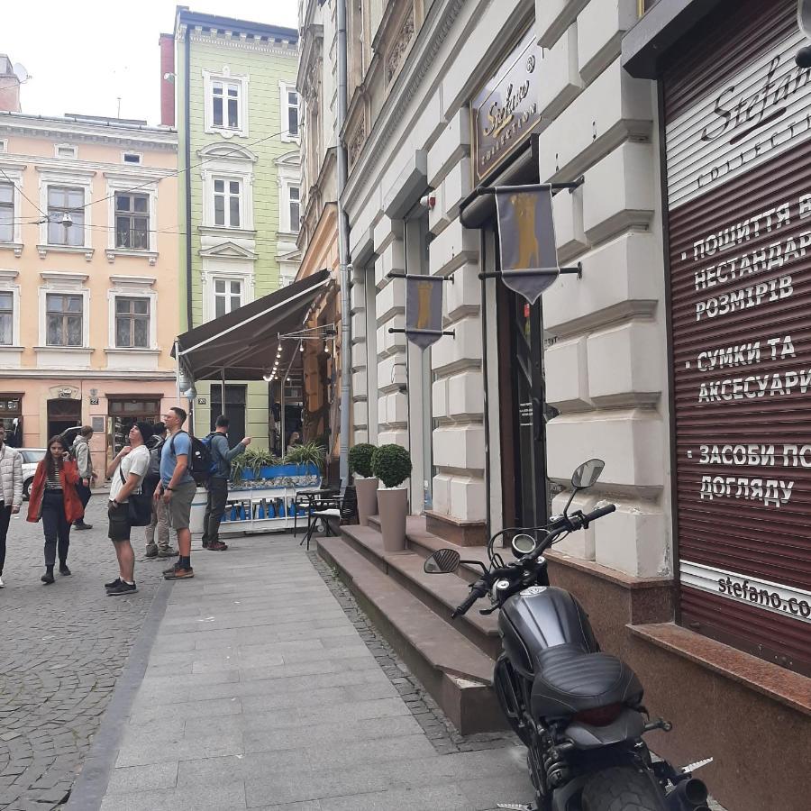 Простора І Вишукана Квартира В Самому Серці Львова Zewnętrze zdjęcie